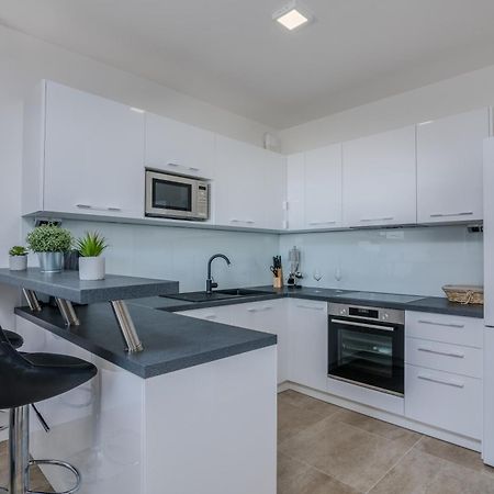 Appartment Divine Krk Town Esterno foto