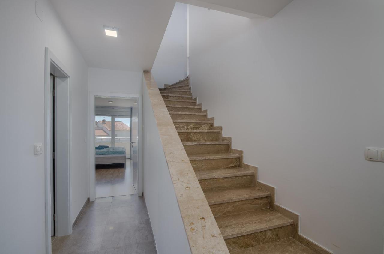 Appartment Divine Krk Town Esterno foto